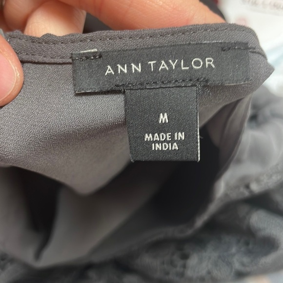 ♡Ann Taylor top - Picture 4 of 5
